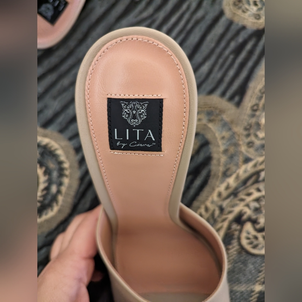 LITA by CIARA Solid Square Toe Slide  Sandal in Sand, & Black NWT - Picture 5 of 12